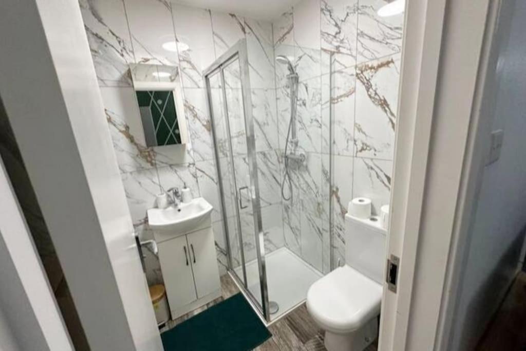 Parkside Stay North London - Victoria Line エクステリア 写真