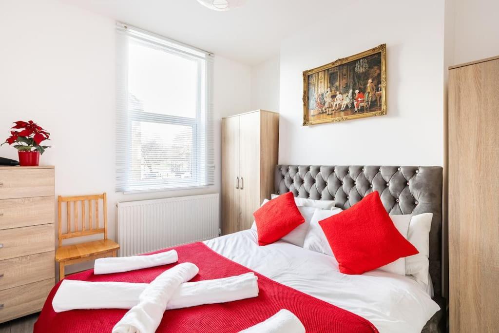 Parkside Stay North London - Victoria Line エクステリア 写真